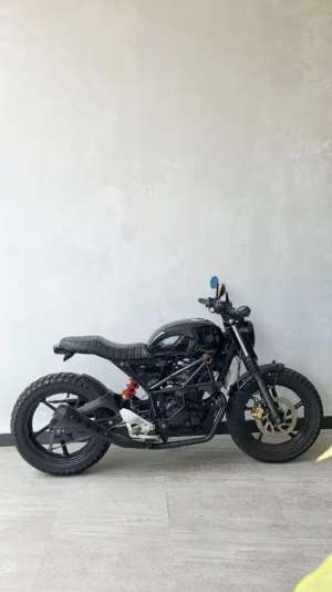Jual bekas Motor Custom Scrambler basic Yamaha Byson fi 2015,lokasi di Tangerang Kab.