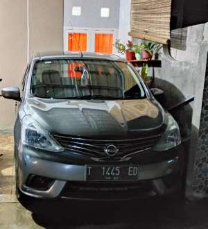 Nissan Livina 2014 Bensin , tersedia melalui melalui situs Olx