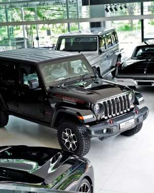 Jual bekas ready stock jeep rubicon JL 2023 bensin tdp 600jt,lokasi di Jakarta Selatan