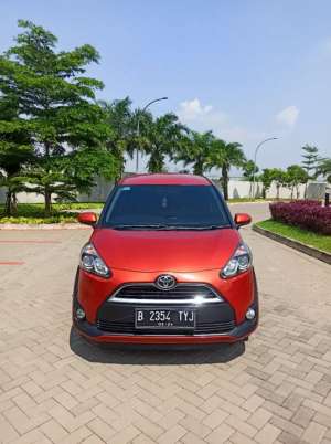 Jual bekas Sienta Type V Automatic 2019,lokasi di Jakarta Barat