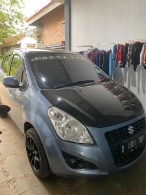 Suzuki splash GL MT , tersedia melalui melalui situs Olx