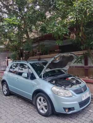 Jual bekas X OVER AUTOMATIC 2008,lokasi di Medan Kota