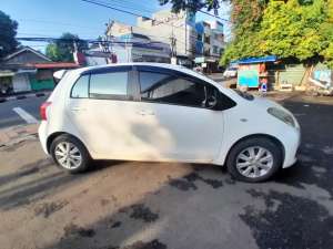 Jual bekas Yaris J 2012 matic,lokasi di Jakarta Timur