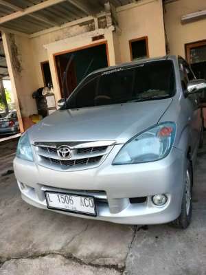 Jual bekas Avanza type E 2011 siap pakai ss amanbody orsinil no laka,lokasi di Gresik Kab.
