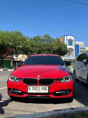 BMW F30 320i Sport Low Odometer 46.000 km , tersedia melalui melalui situs Olx