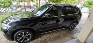 BMW X5 2015 Bensin dipake harian bukan disimpan , tersedia melalui melalui situs Olx