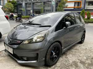 Jual bekas honda jazz rs 2013 matic,lokasi di Medan Kota
