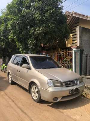 Kia Carens 2001 , tersedia melalui melalui situs Olx