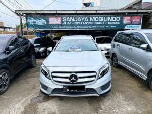 Mercedes Benz GLA 200 AMG LINE 1.6 AT 20142015 , tersedia melalui melalui situs Olx