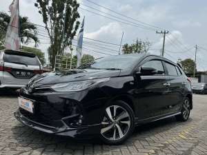 Toyota Yaris 1.5 GR Sport Bensin-AT 2022 Hitam FK , tersedia melalui melalui situs Olx