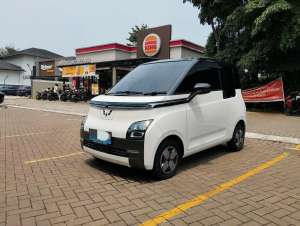 Jual bekas WULING AIR EV LONG RANGE AT MATIC 2022 PUTIH KM 3 RIBU,lokasi di Jakarta Timur
