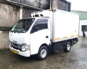 Jual bekas -20C 22rbKMbanBARU MURAH Isuzu traga box freezer reefer frozen 2022,lokasi di DKI Jakarta