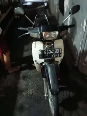 Jual bekas Astrea 2002 gres barang gurih,lokasi di Jakarta Selatan