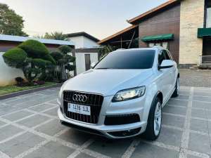 Audi Q7 S-Line 2014 , tersedia melalui melalui situs Olx