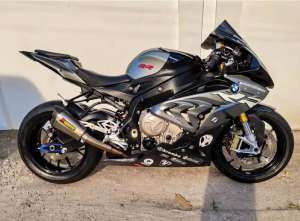 BMW S1000RR 2018 , tersedia melalui melalui situs Olx