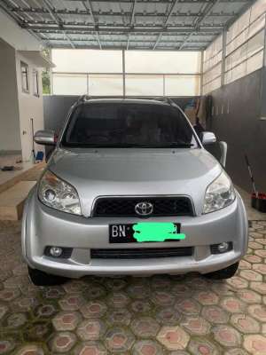 Dijual Toyota Rush Tipe G Manual tahun 2008 akhir , tersedia melalui melalui situs Olx