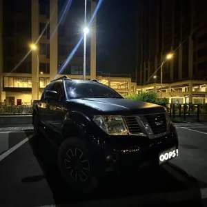 Jual bekas For Sale Nissan Navara Sport Version 2013 AT,lokasi di Karawang Kab.