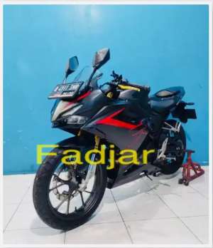 Jual bekas Honda cbr 150 2021 Dp 500 Rb,lokasi di Tangerang Selatan Kota