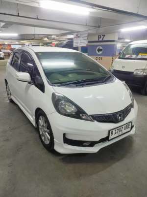 Jual bekas Honda Jazz 2013 Bensin,lokasi di Jakarta Barat