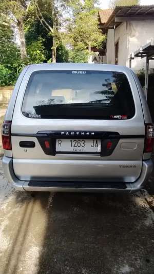 Isuzu Panther Lm Smart Turbo 2012 MT , tersedia melalui melalui situs Olx