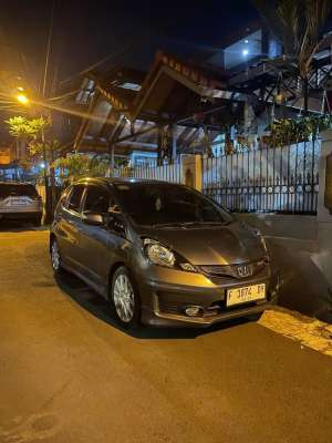 Jual bekas Jazz RS 2013 ATMatic km 40rb,lokasi di Jakarta Selatan