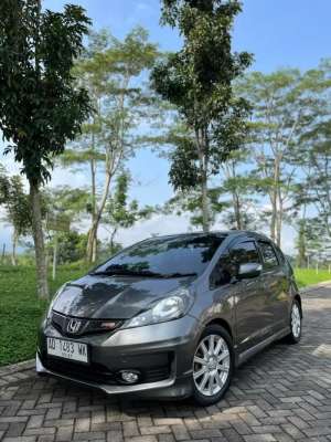 Jual bekas Jazz RS Matic Istimewa Kredit DP 10jt,lokasi di Semarang Kota