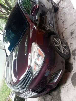 Nissan grand Livina , tersedia melalui melalui situs Olx