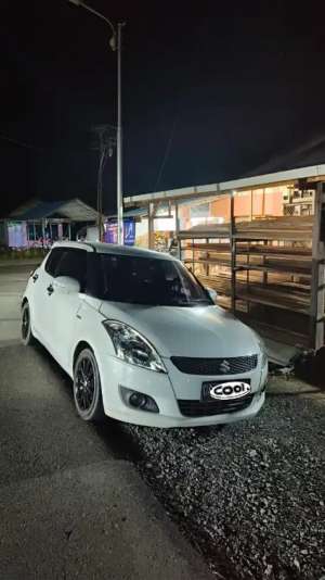 Suzuki Swift th 2014 , tersedia melalui melalui situs Olx