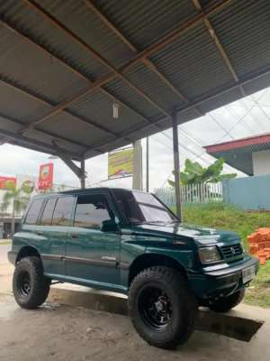 Suzuki Vitara 4x4 tahun 1993 , tersedia melalui melalui situs Olx