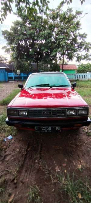 Toyota Corona 2.0 Manual 1980 , tersedia melalui melalui situs Mobilman