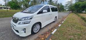 Toyota Vellfire 2013 Bensin , tersedia melalui melalui situs Olx