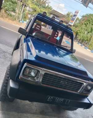 Daihatsu Feroza1995, rapi handal , tersedia melalui melalui situs Olx