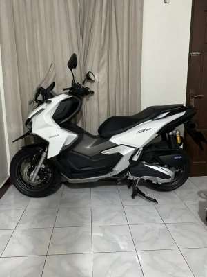 Dijual HONDA ADV 160 cbs , tersedia melalui melalui situs Olx