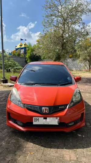 Jual bekas Dijual Honda Jazz RS Matic 2013,lokasi di Pekanbaru Kota