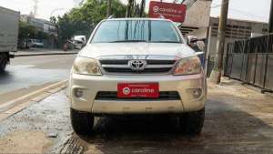 Jual bekas FORTUNER G LUX 2.7 Matic 2006,lokasi di Bekasi Kota