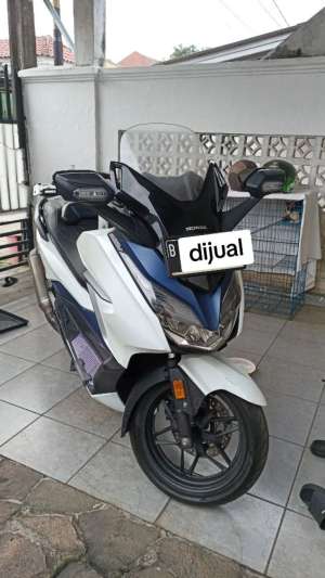 Honda Forza 300cc Matic , tersedia melalui melalui situs Jualmotorbekas