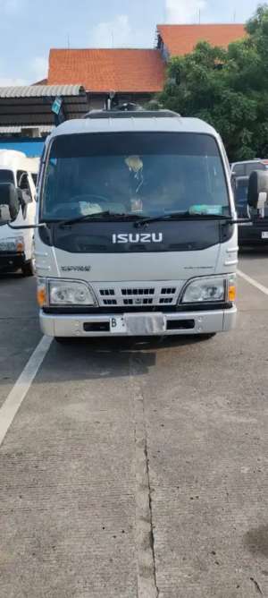 Jual bekas ISUZU ELF SHORT MINIBUS,lokasi di Jakarta Barat