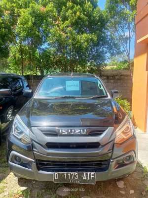 JUAL ISUZU MUX TAHUN 2019 D 1171 AIF , tersedia melalui melalui situs Olx