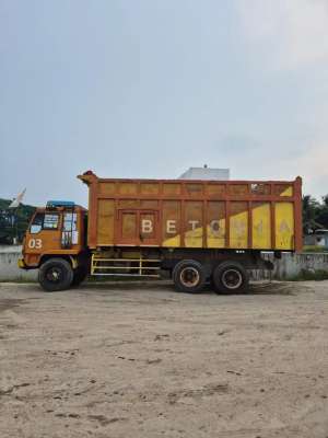 Mitsubishi Fuso 2012 Diesel , tersedia melalui melalui situs Olx