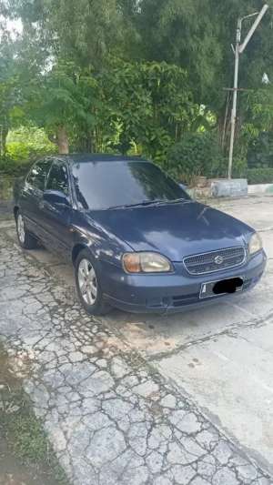 Suzuki baleno 2001 , tersedia melalui melalui situs Olx