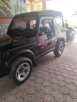 Suzuki Katana 1993 Bensin , tersedia melalui melalui situs Olx