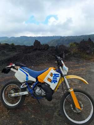 suzuki ts200r super rare , tersedia melalui melalui situs Olx