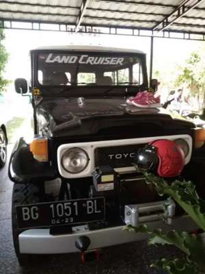 Toyota hardtop fj40 , tersedia melalui melalui situs Olx