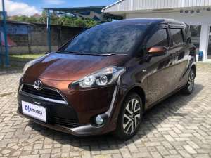 Toyota Sienta 1.5 V Bensin MT , tersedia melalui melalui situs Olx