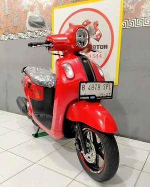 Jual bekas Yamaha Fazzio Keyless Red Ferrari Tahun 2022 Gratis Balik Nama,lokasi di Jakarta Timur