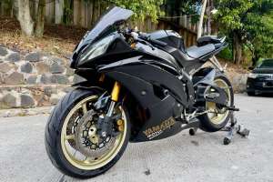 Yamaha R6 Tahun 2008 , tersedia melalui melalui situs Jualmotorbekas