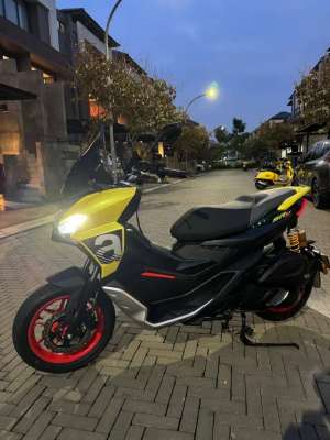 Jual bekas Aprilia SRGT 200 SR GT 200 Full Mods Like New,lokasi di Jakarta Selatan
