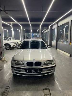 Jual bekas BMW E46 325iautomatic 2001,lokasi di Bogor Kota