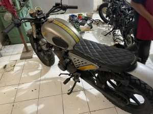 Jual bekas Custom Scrambler basic Megapro,lokasi di Surabaya Kota
