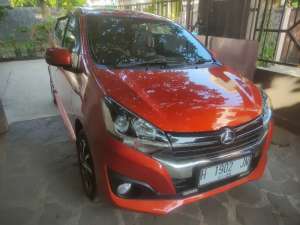 Daihatsu Ayla R 1.2 Manual , tersedia melalui melalui situs Olx